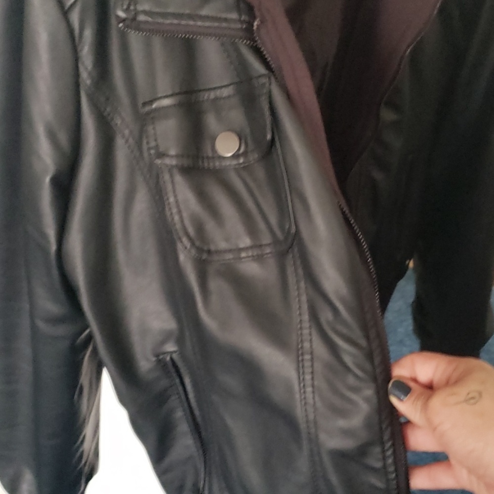 Jacket - Picture 3 of 4